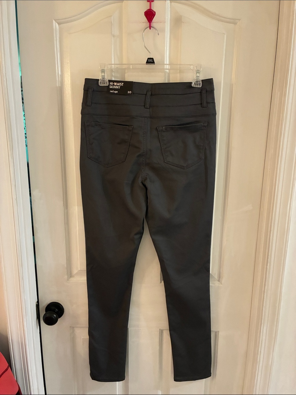 Refuge🥳HP🥳High-Waist Button Front Skinny Jeans - Picture 4 of 6